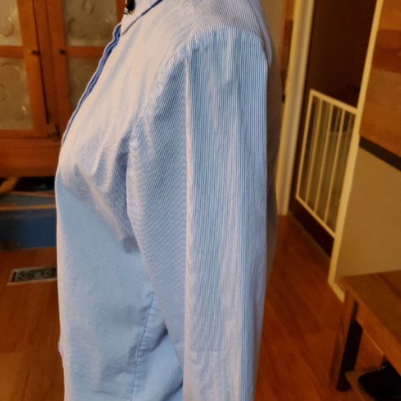 H&M  Button Down Shirt - Picture 3 of 6